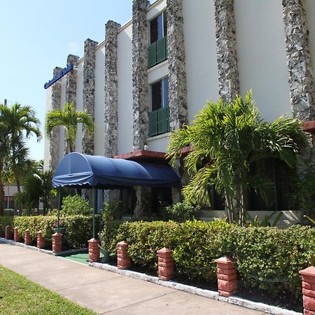 Hotel Chateaubleau Coral Gables Exteriér fotografie